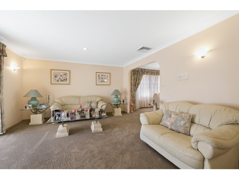 13 Borg Place, Prairiewood NSW 2176