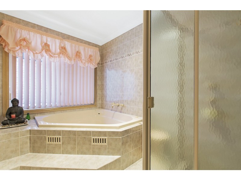 13 Borg Place, Prairiewood NSW 2176