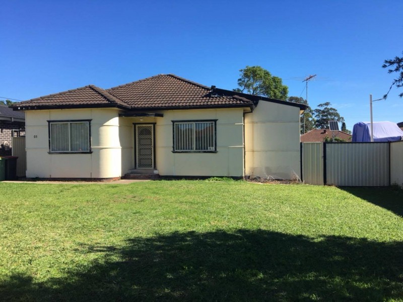 51 Palmerston Road, Fairfield West NSW 2165