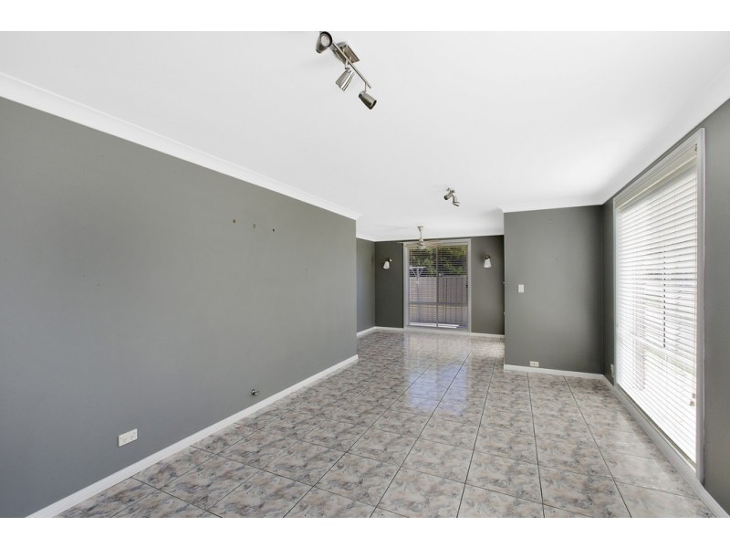 40 Bougainville Street, Bossley Park NSW 2176