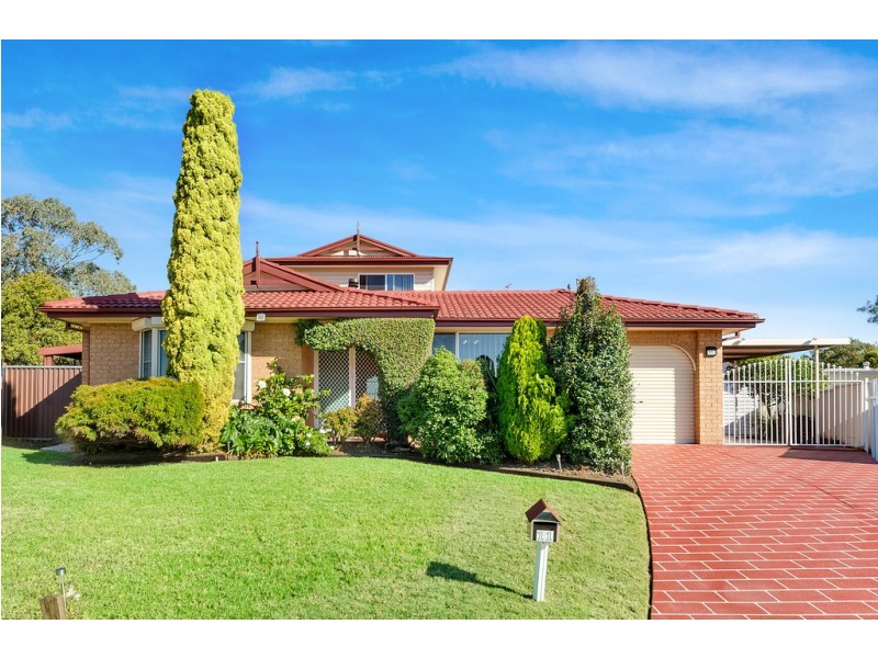 11 Condello Crescent, Edensor Park NSW 2176