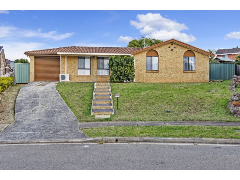 10 Calaria Close, Edensor Park NSW 2176