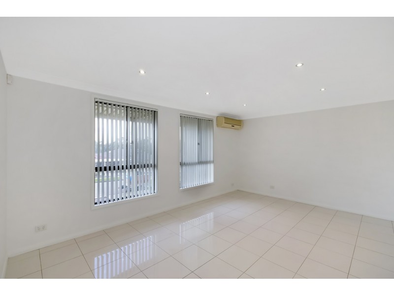 10 Calaria Close, Edensor Park NSW 2176