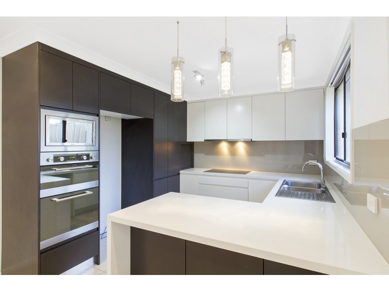 10 Calaria Close, Edensor Park NSW 2176