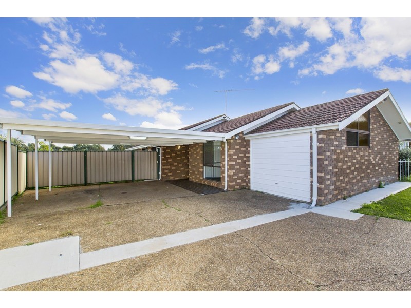 11 Gundagai Crescent, Wakeley NSW 2176