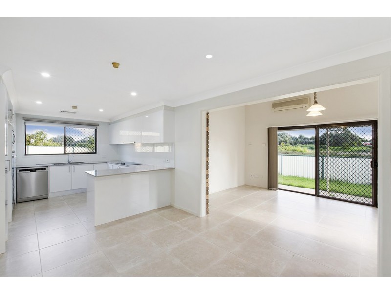 11 Gundagai Crescent, Wakeley NSW 2176