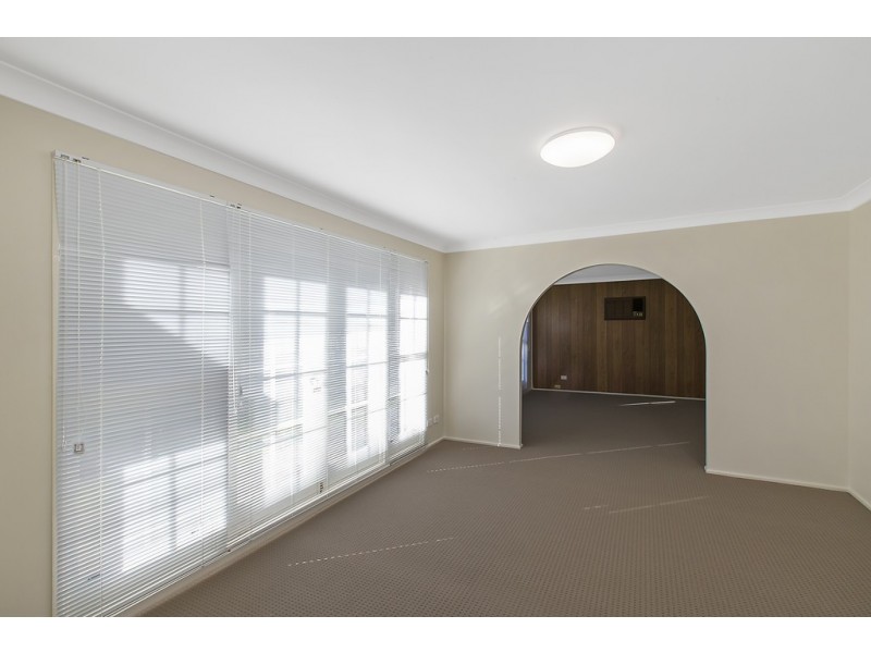 4 Garnet Street, Bossley Park NSW 2176