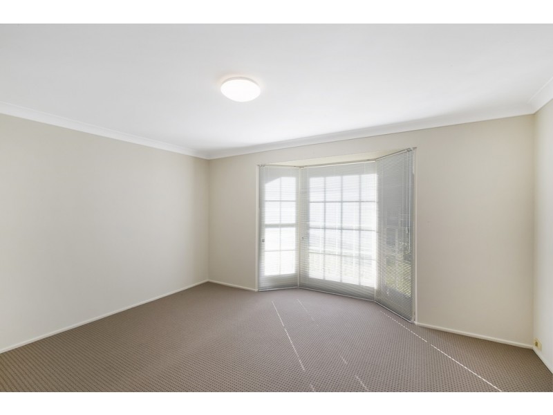 4 Garnet Street, Bossley Park NSW 2176