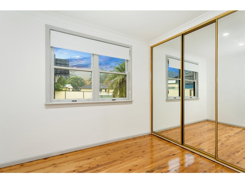 11 Dundee Street, Sadleir NSW 2168