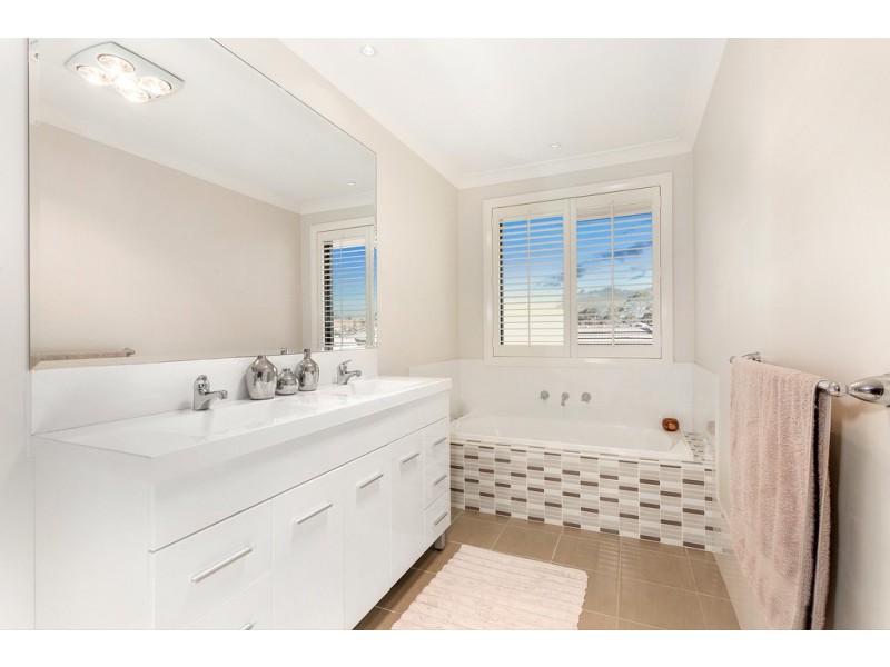 13 Elevon Street, Middleton Grange NSW 2171