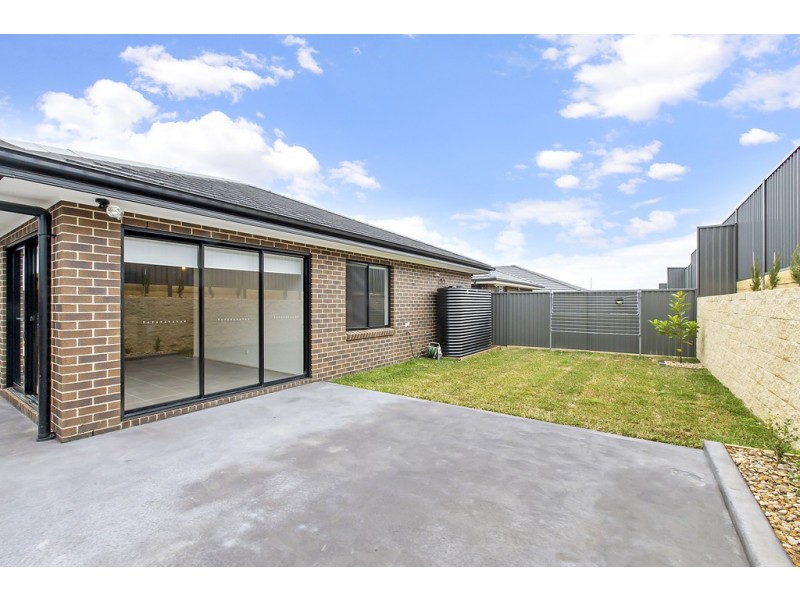 22 Hansford Street, Oran Park NSW 2570