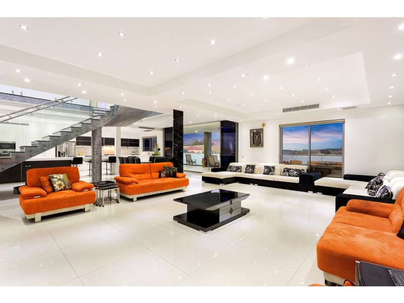 7 Elanora Place, Cecil Hills NSW 2171