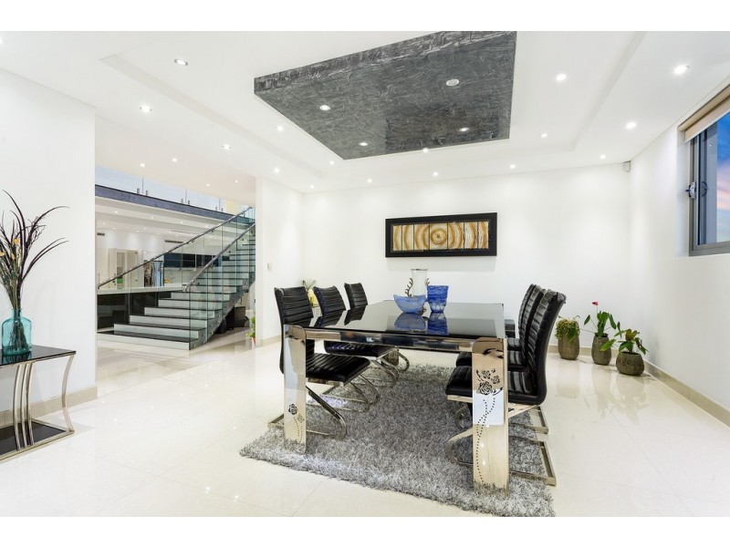 7 Elanora Place, Cecil Hills NSW 2171