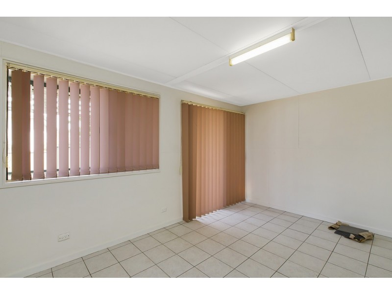 4 Tonga Crescent, Smithfield NSW 2164