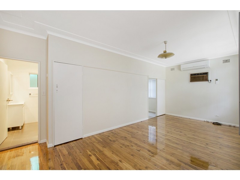 68 Cambridge Street (Cumberland Highway), Canley Heights NSW 2166