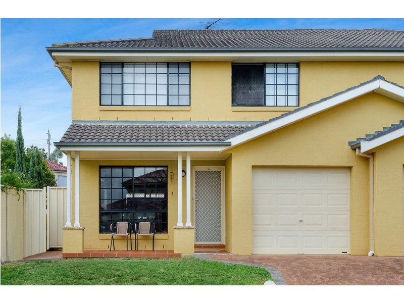 4 Dorre Place, Green Valley NSW 2168