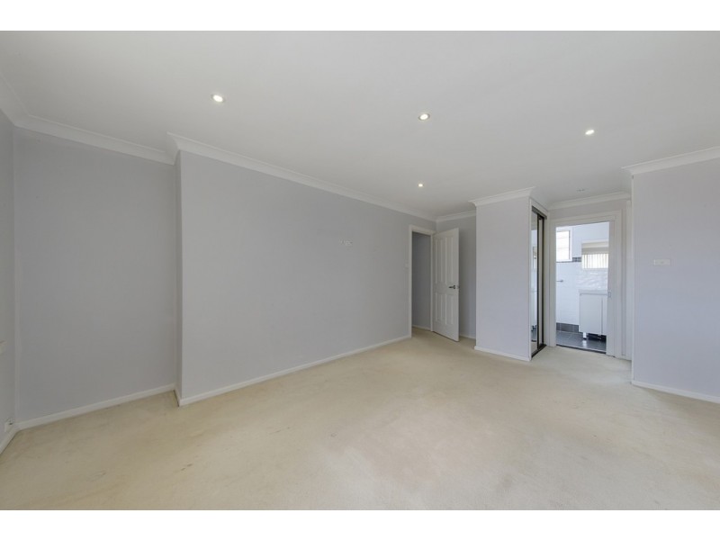 19 Cochran Place, Abbotsbury NSW 2176