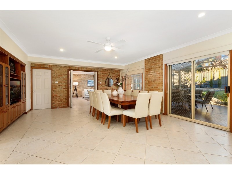 4 Whitley Place, Abbotsbury NSW 2176