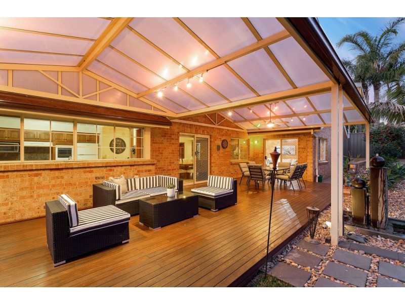 4 Whitley Place, Abbotsbury NSW 2176