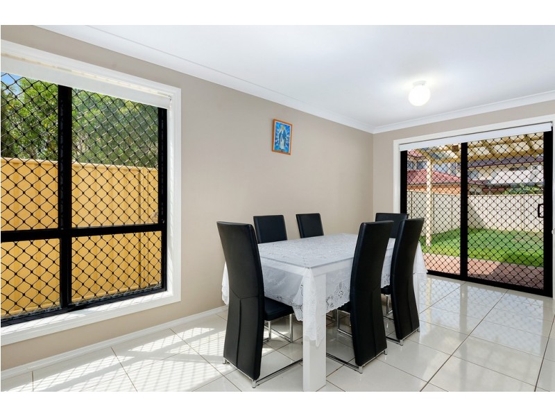 4 Dorre Place, Green Valley NSW 2168