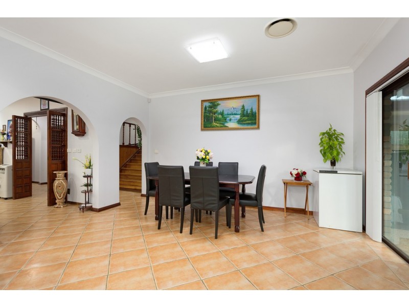 5 Moonbi Close, Greenfield Park NSW 2176