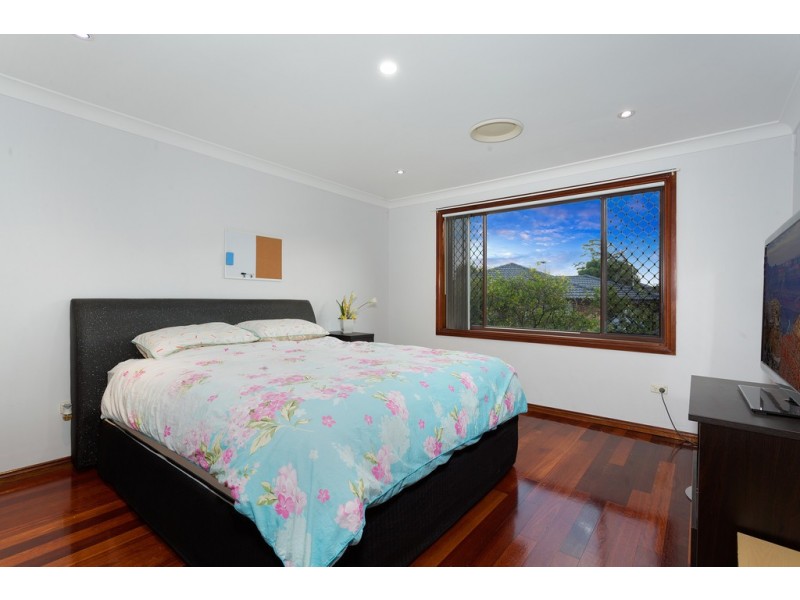 5 Moonbi Close, Greenfield Park NSW 2176