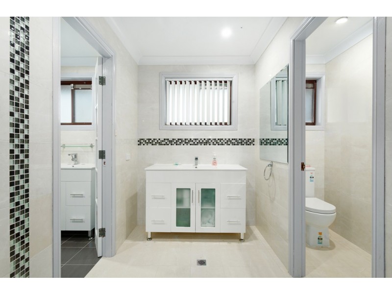 5 Moonbi Close, Greenfield Park NSW 2176