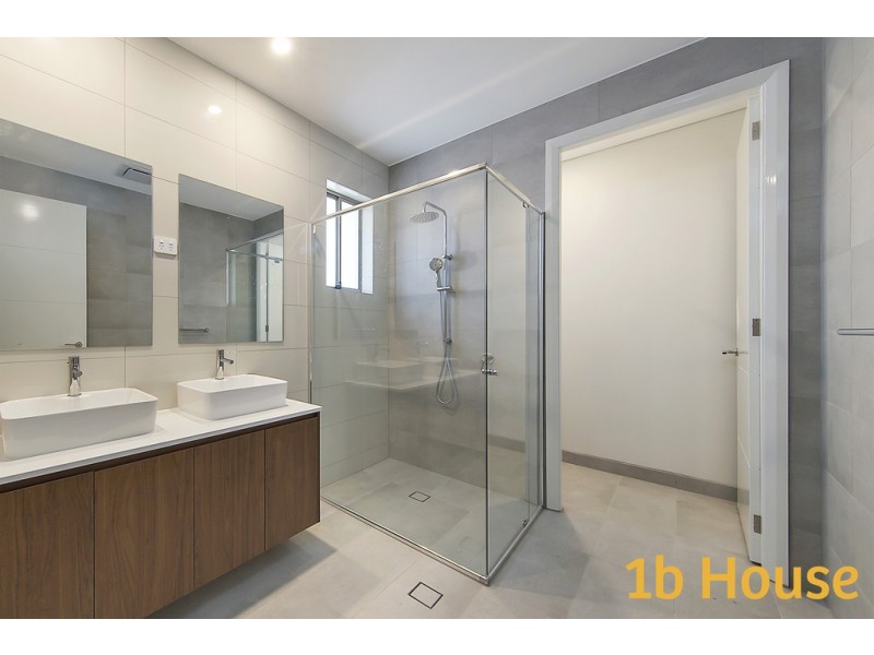 1B or 1C Booralla Road, Edensor Park NSW 2176