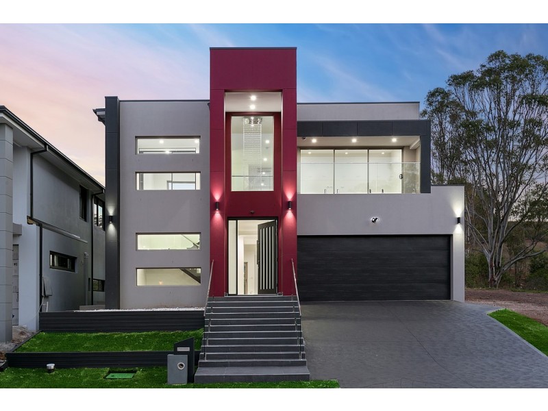 20 Lores Street, Middleton Grange NSW 2171