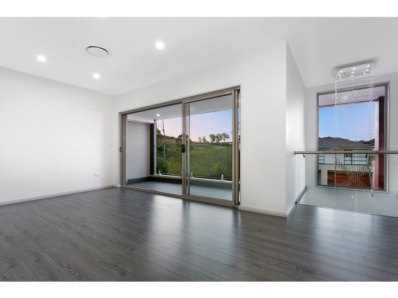 20 Lores Street, Middleton Grange NSW 2171