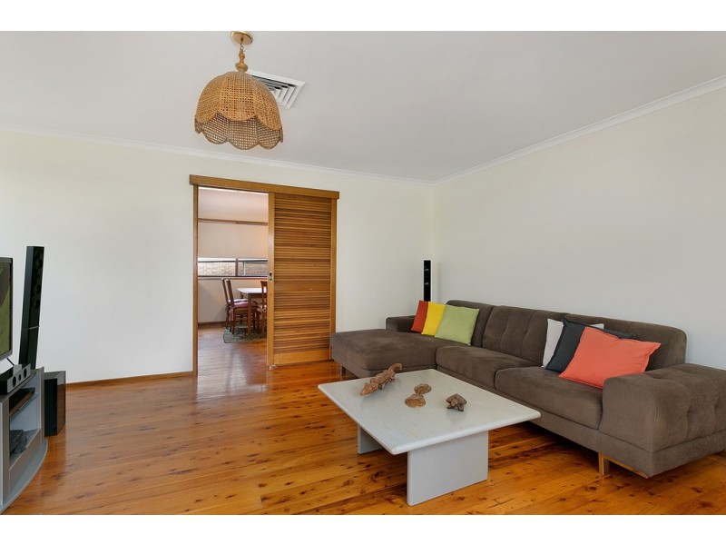 25 Bougainville Avenue, Bossley Park NSW 2176