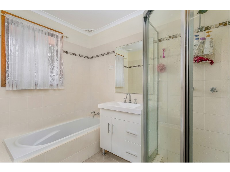 25 Bougainville Avenue, Bossley Park NSW 2176