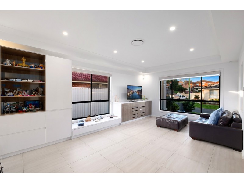 19 St Helens Close, West Hoxton NSW 2171