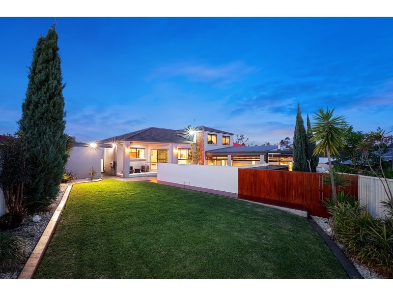 19 St Helens Close, West Hoxton NSW 2171