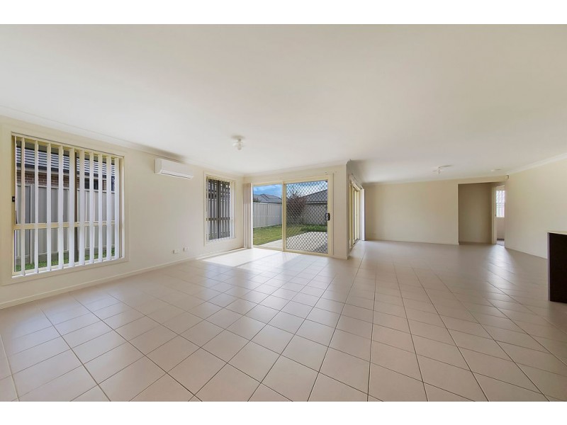 8 Gibson Street, Oran Park NSW 2570