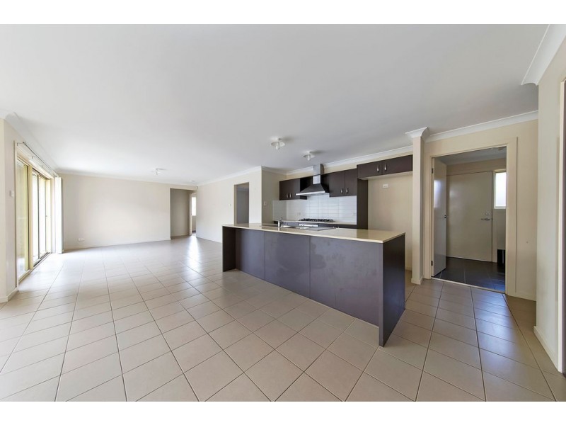 8 Gibson Street, Oran Park NSW 2570