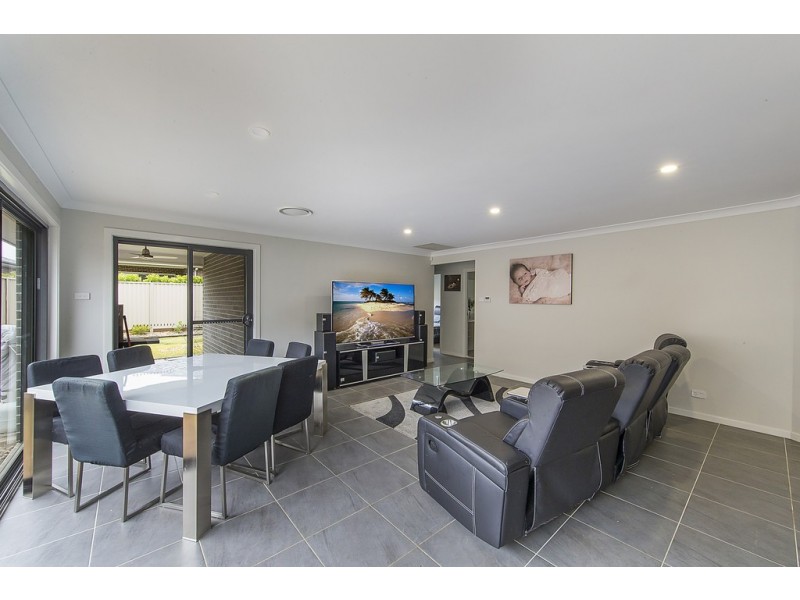38 Buckingham Loop, Oran Park NSW 2570