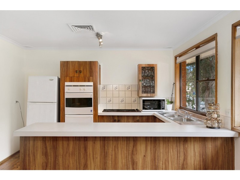 25 Bougainville Avenue, Bossley Park NSW 2176