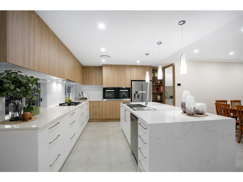 2 Tantoon Place, Denham Court NSW 2565