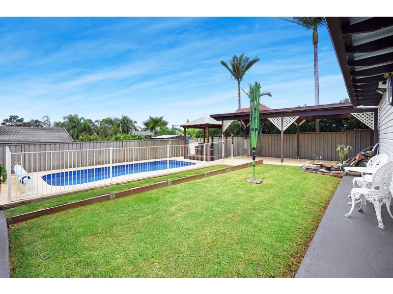 12 Jindabyne Street, Bossley Park NSW 2176