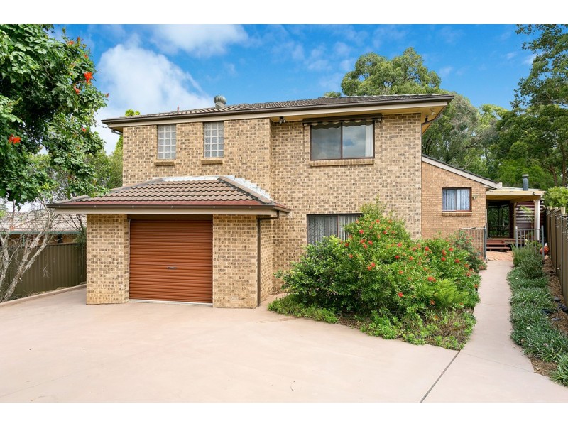 4 Wewak Place, Bossley Park NSW 2176