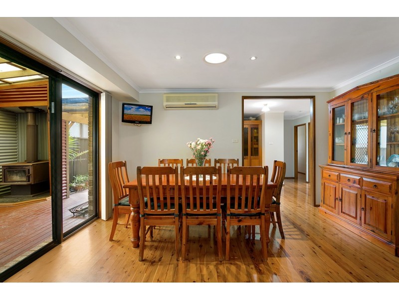 4 Wewak Place, Bossley Park NSW 2176