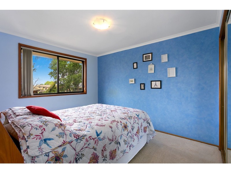 4 Wewak Place, Bossley Park NSW 2176