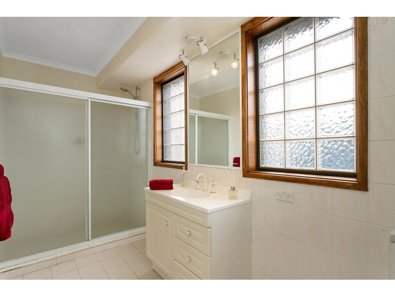 4 Wewak Place, Bossley Park NSW 2176