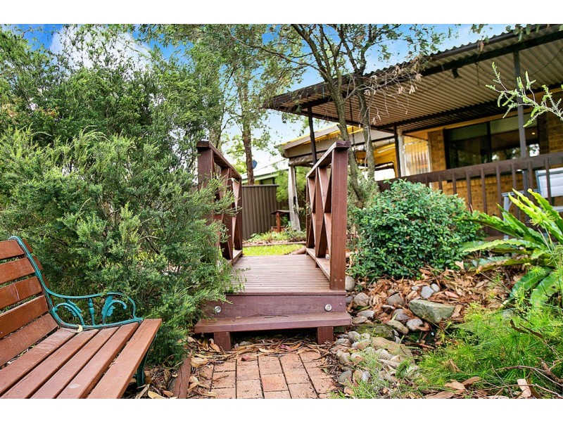 4 Wewak Place, Bossley Park NSW 2176