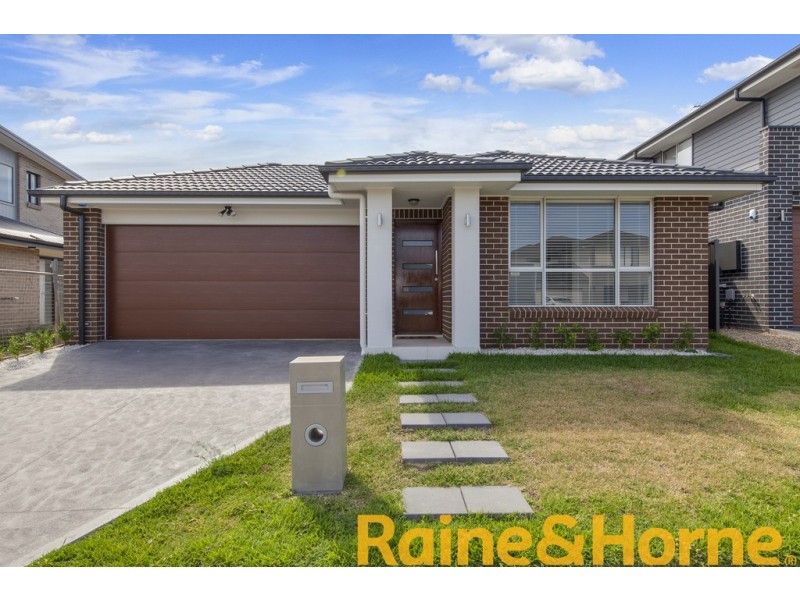 53 Fanflower Avenue, Denham Court NSW 2565