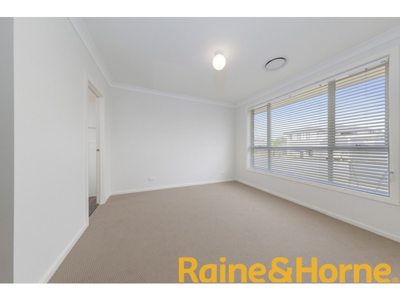 53 Fanflower Avenue, Denham Court NSW 2565