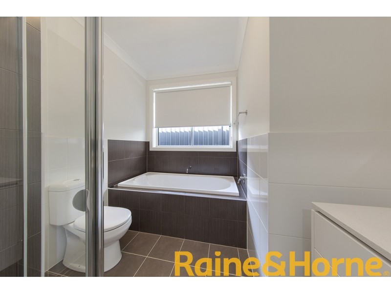 53 Fanflower Avenue, Denham Court NSW 2565