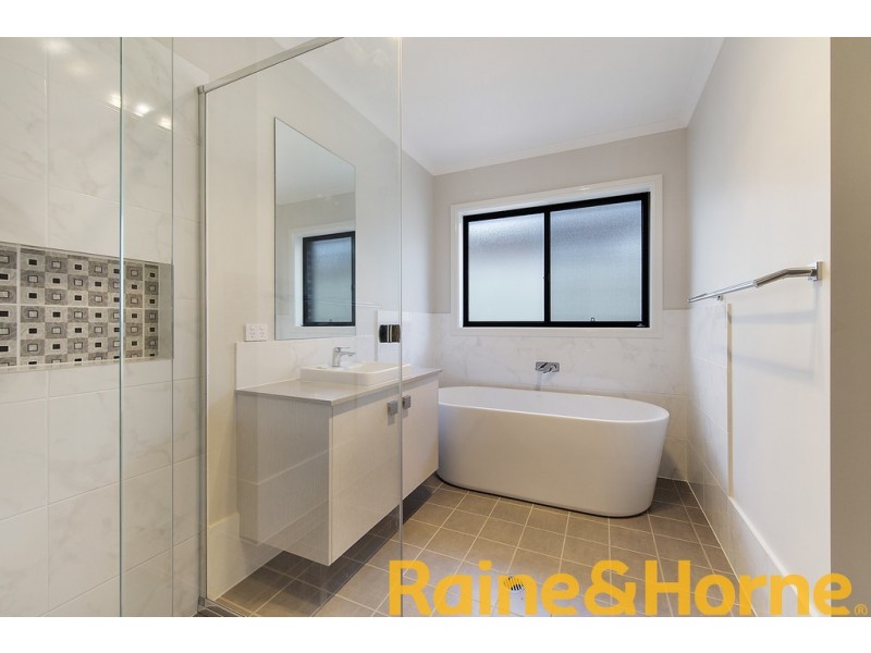 3 Gale Street, Oran Park NSW 2570