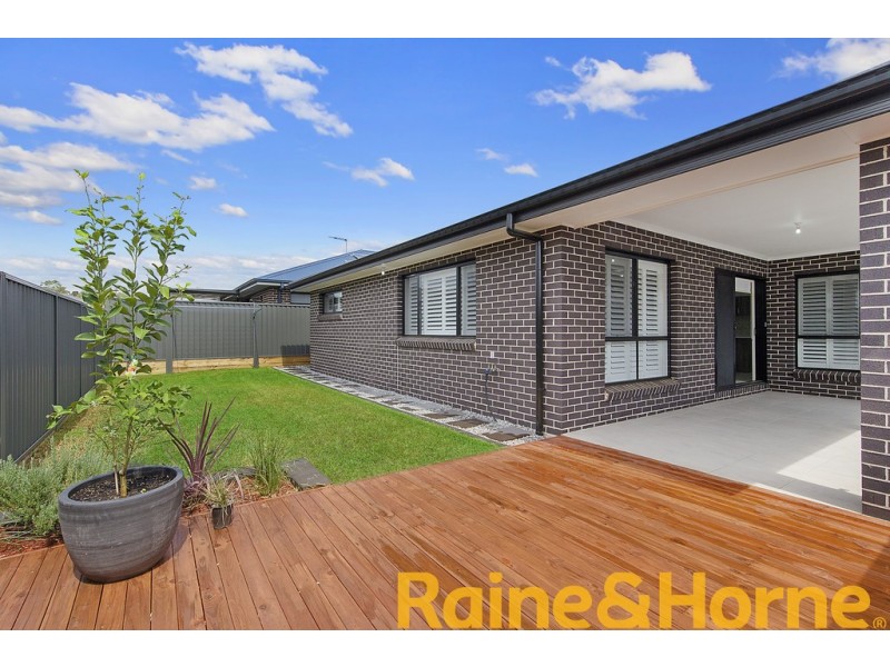 3 Gale Street, Oran Park NSW 2570